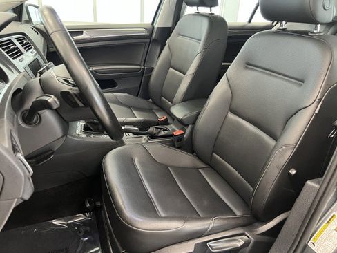 Used 2017 Volkswagen Golf Alltrack AWD/4WD image 10