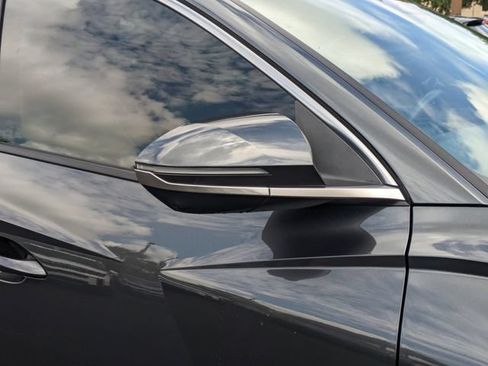 Certified 2022 Hyundai Tucson Limited FWD image 12