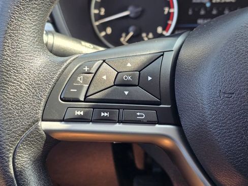 Used 2024 Nissan Altima 2.5 SV image 22