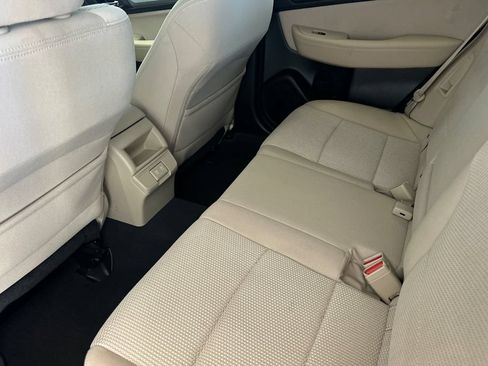 Used 2019 Subaru Outback 2.5i Premium AWD/4WD image 12