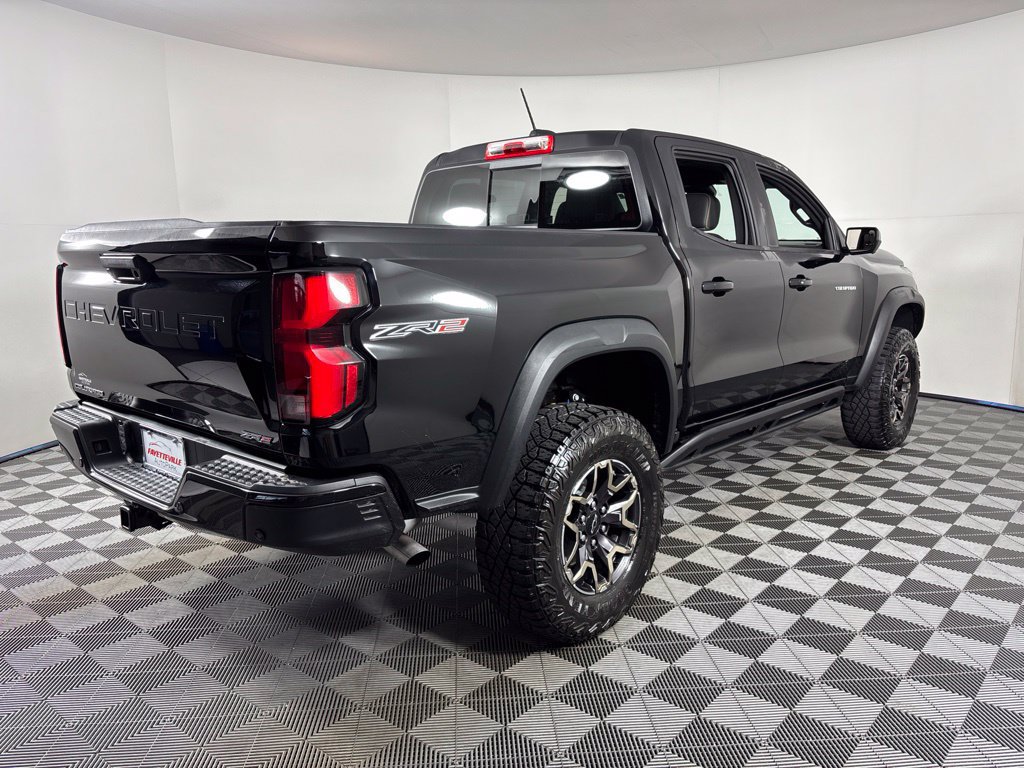 Certified 2024 Chevrolet Colorado ZR2 w/ ZR2 Convenience Package III AWD/4WD image 18