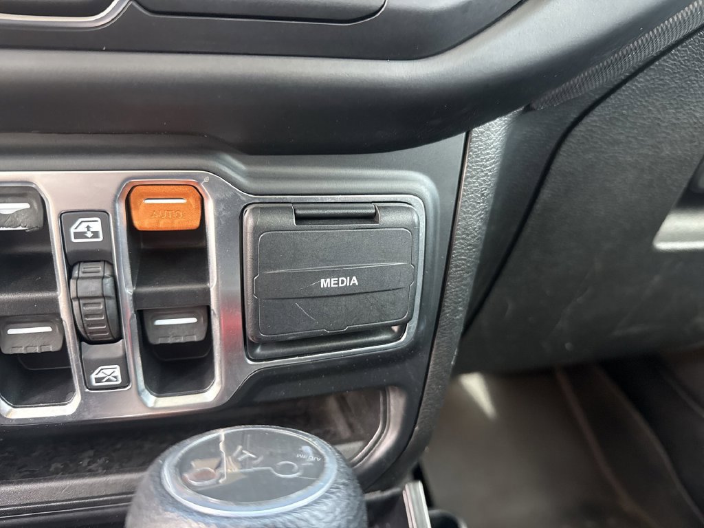 Used 2020 Jeep Wrangler Unlimited Sport S AWD/4WD image 28