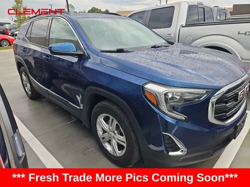 Used 2019 GMC Terrain SLE w/ Driver Convenience Package FWD image 3