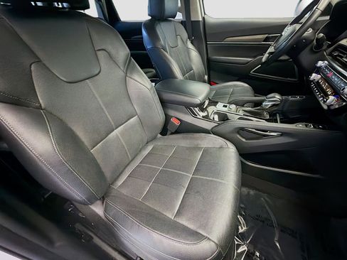 Used 2022 Kia Telluride EX w/ EX Premium Package image 15