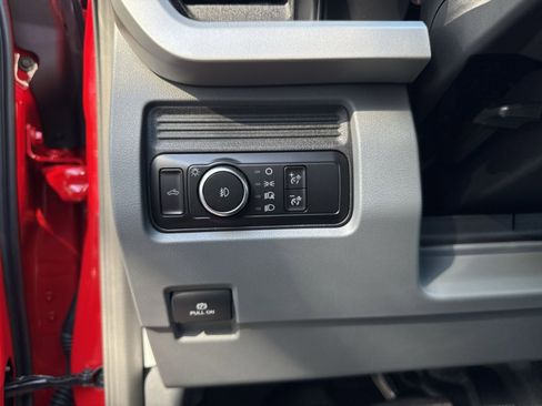 New 2026 Ford F350 XL w/ XL Chrome Package image 17