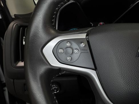 Used 2022 Chevrolet Colorado LT w/ Fleet Safety Package AWD/4WD image 18