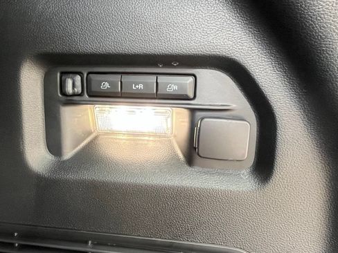 Used 2025 Ford Explorer ST AWD/4WD image 8