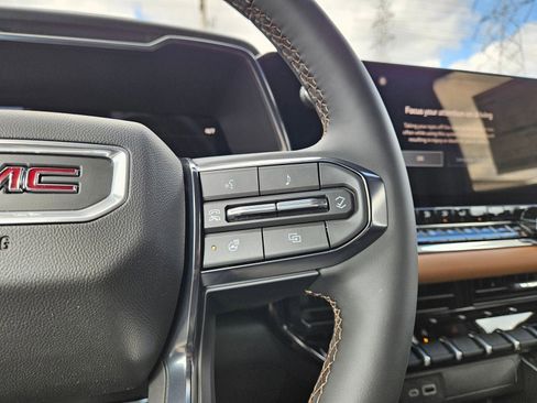New 2026 GMC Canyon AT4 w/ AT4 Premium Package AWD/4WD image 13