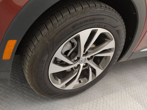 Used 2022 Buick Envision Essence w/ Technology Package I image 31