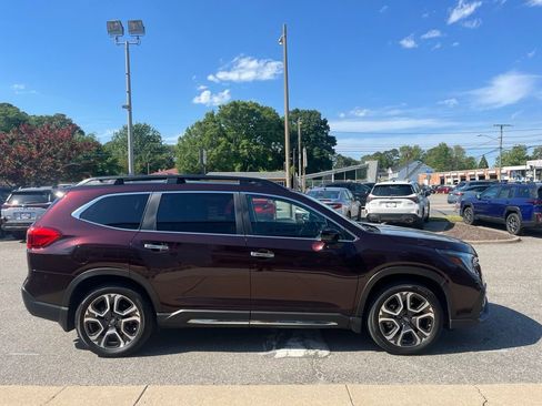 Used 2024 Subaru Ascent Touring AWD/4WD image 3