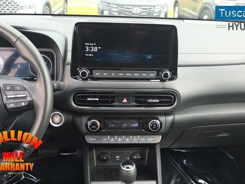 Used 2023 Hyundai Kona Limited FWD image 27
