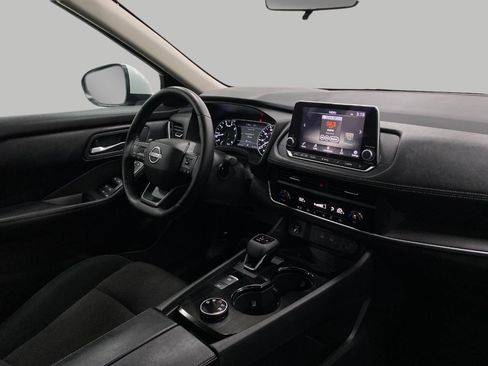 Used 2025 Nissan Rogue SV image 19