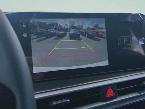 New 2026 Kia Sorento LX FWD image 14