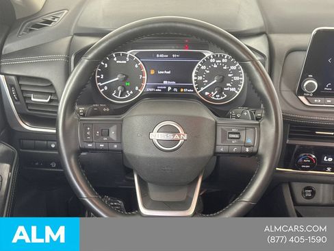 Used 2025 Nissan Rogue SV FWD image 26