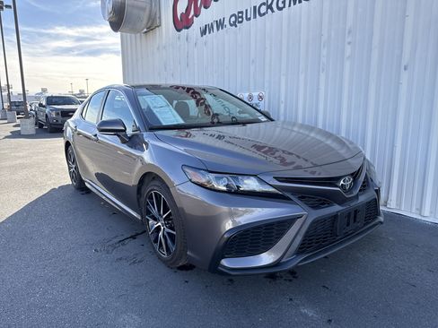 Used 2023 Toyota Camry SE image 32