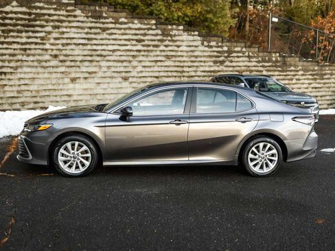 Certified 2021 Toyota Camry LE image 11