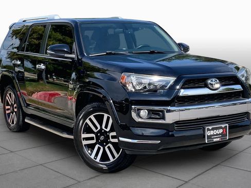 Used 2018 Toyota 4Runner Limited AWD/4WD image 3