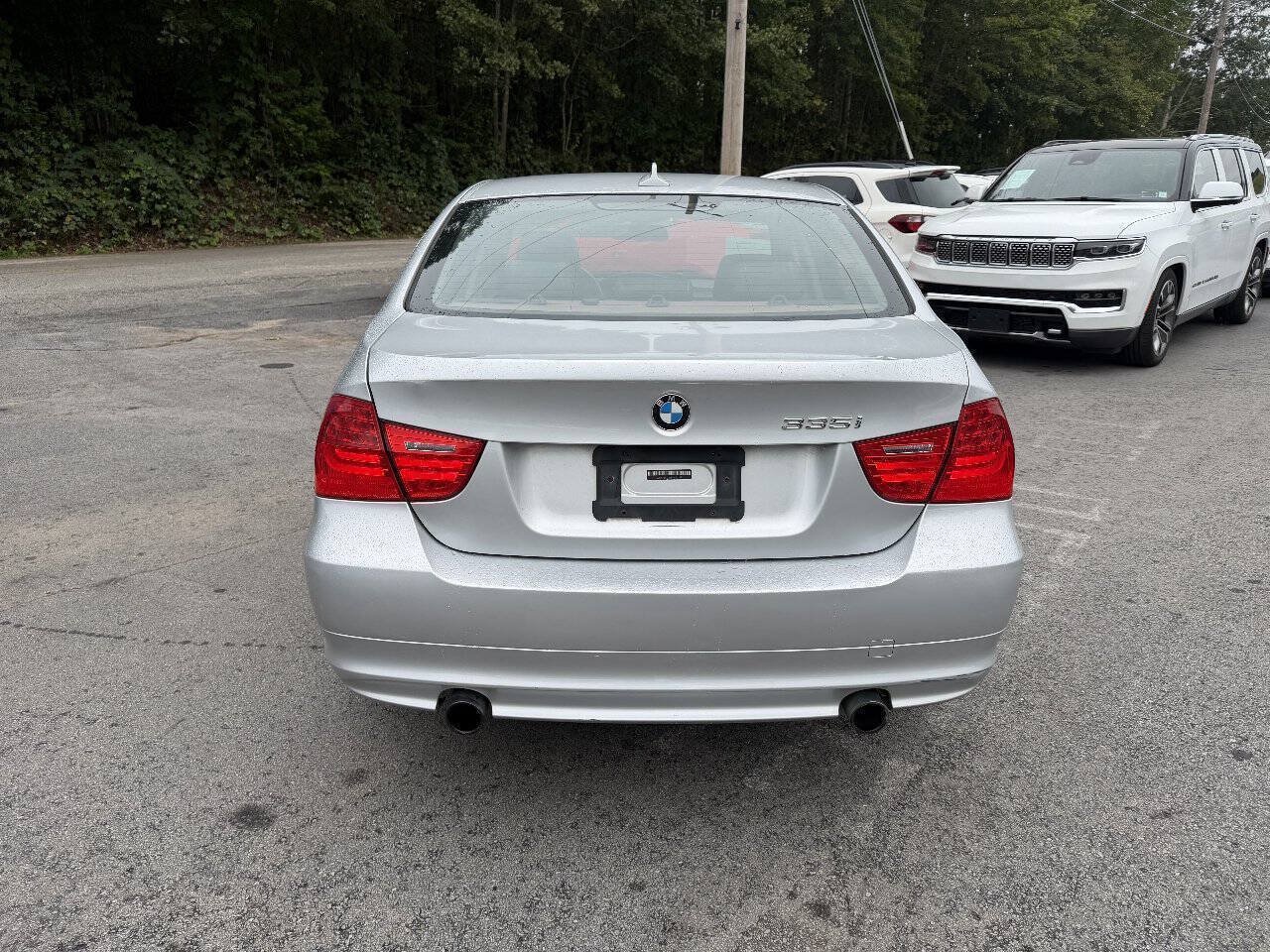 Used 2011 BMW 335i xDrive Sedan AWD/4WD image 8