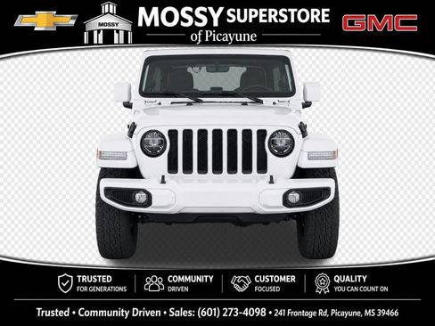 Used 2023 Jeep Wrangler Unlimited Sahara AWD/4WD image 6