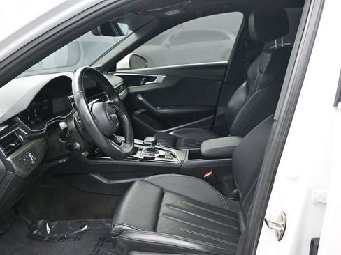 Used 2022 Audi A4 2.0T Premium Plus AWD/4WD image 5