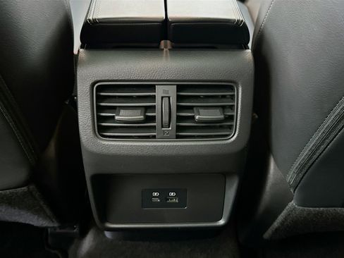 Used 2023 Nissan Rogue SL image 28