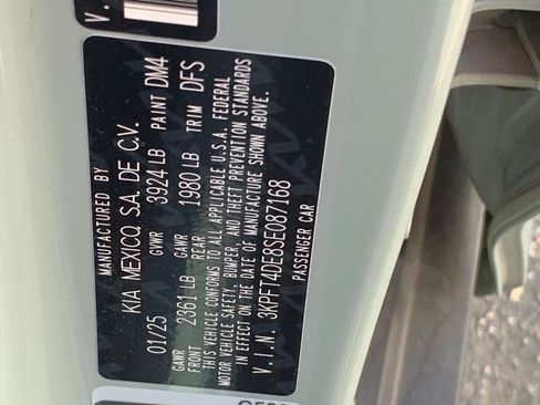 Used 2025 Kia K4 LXS image 29