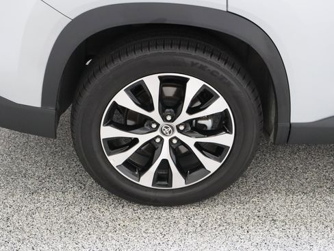 Used 2024 Toyota Grand Highlander AWD Hybrid image 6