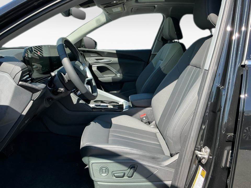 Used 2025 Audi Q5 Premium Plus w/ Premium Plus AWD/4WD image 9
