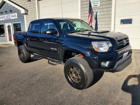 Used 2012 Toyota Tacoma 4x4 Double Cab w/ TRD Sport Upgrade Pkg image 2