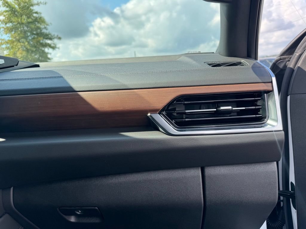 New 2026 GMC Yukon Denali RWD image 21