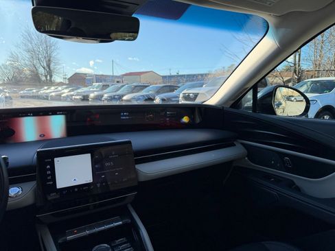 Used 2024 Lincoln Nautilus Reserve image 36