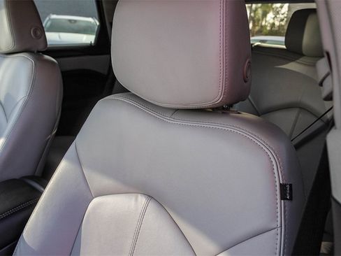 Used 2015 Cadillac SRX FWD image 25