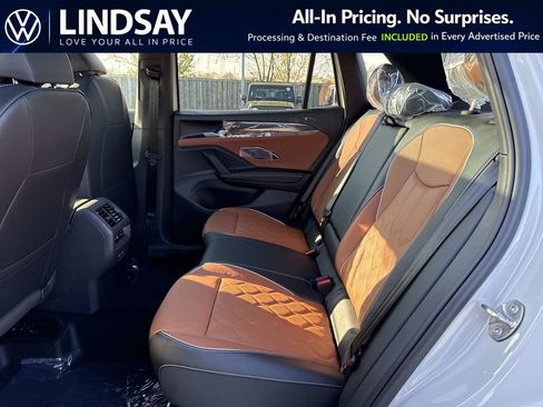 New 2026 Volkswagen Tiguan SEL R-Line AWD/4WD image 10
