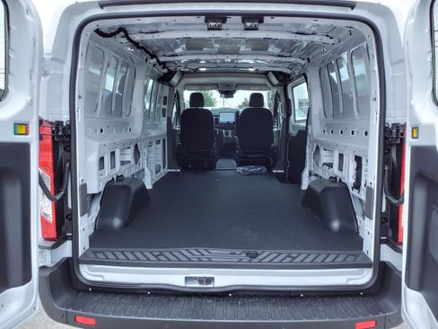 Used 2023 Ford E-Transit Low Roof image 6