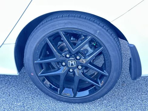Used 2023 Honda Civic Sport image 12