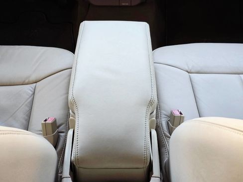 Used 2003 Lincoln Town Car Cartier image 86