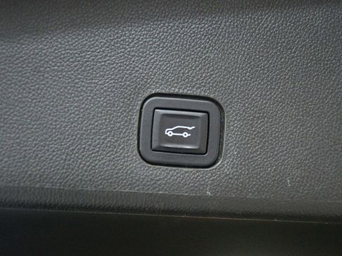 Used 2011 Cadillac SRX Premium image 65