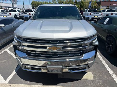 Used 2021 Chevrolet Silverado 1500 LTZ AWD/4WD image 3