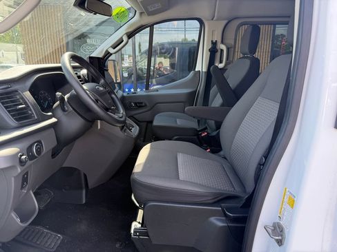 Used 2024 Ford Transit 350 XLT RWD image 8