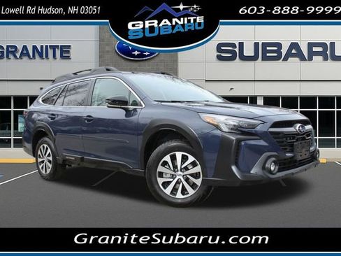 Used 2025 Subaru Outback Premium image 1