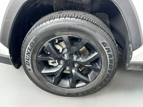 Used 2022 Toyota RAV4 LE FWD image 30