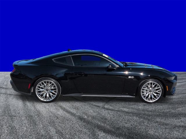 Certified 2025 Ford Mustang GT Premium RWD image 3