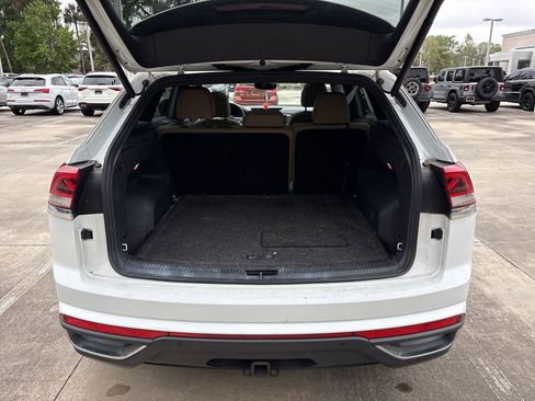 Used 2020 Volkswagen Atlas Cross Sport SE w/ Panoramic Sunroof Package image 29