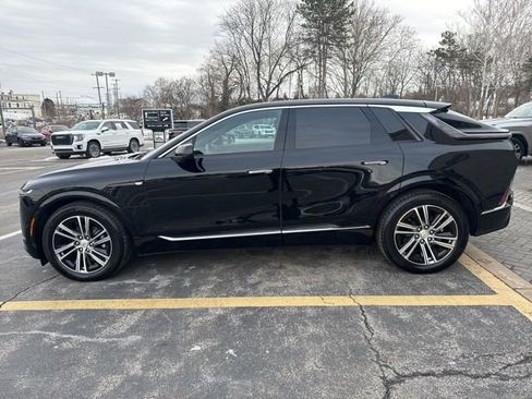 Used 2025 Cadillac Lyriq Luxury image 9