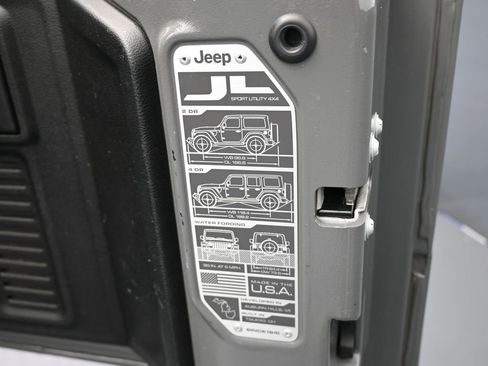 Used 2020 Jeep Wrangler Unlimited Sport S image 39