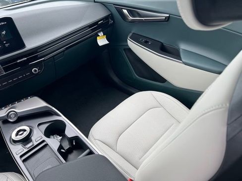 New 2025 Kia EV6 Wind AWD/4WD image 15