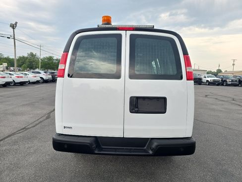 Used 2017 GMC Savana 2500 w/ All Terrain Package RWD image 7