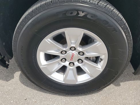 Used 2020 GMC Sierra 1500 SLE w/ SLE Value Package image 28