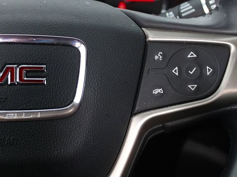 Used 2021 GMC Acadia Denali w/ Denali Technology Package image 24