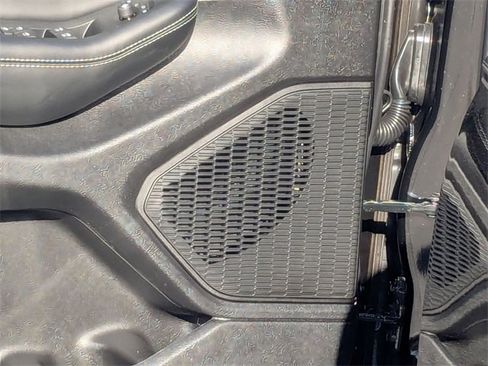 New 2025 Jeep Grand Cherokee L Altitude image 12